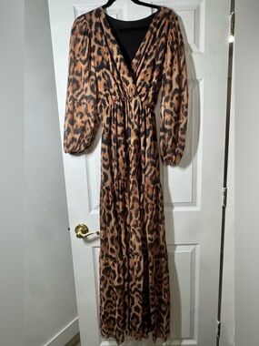 Leopard-Print Brown Maxi Dress with V-Neck and Gathered Waist